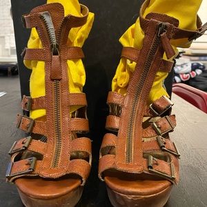 Cynthia Vincent platform wedge.